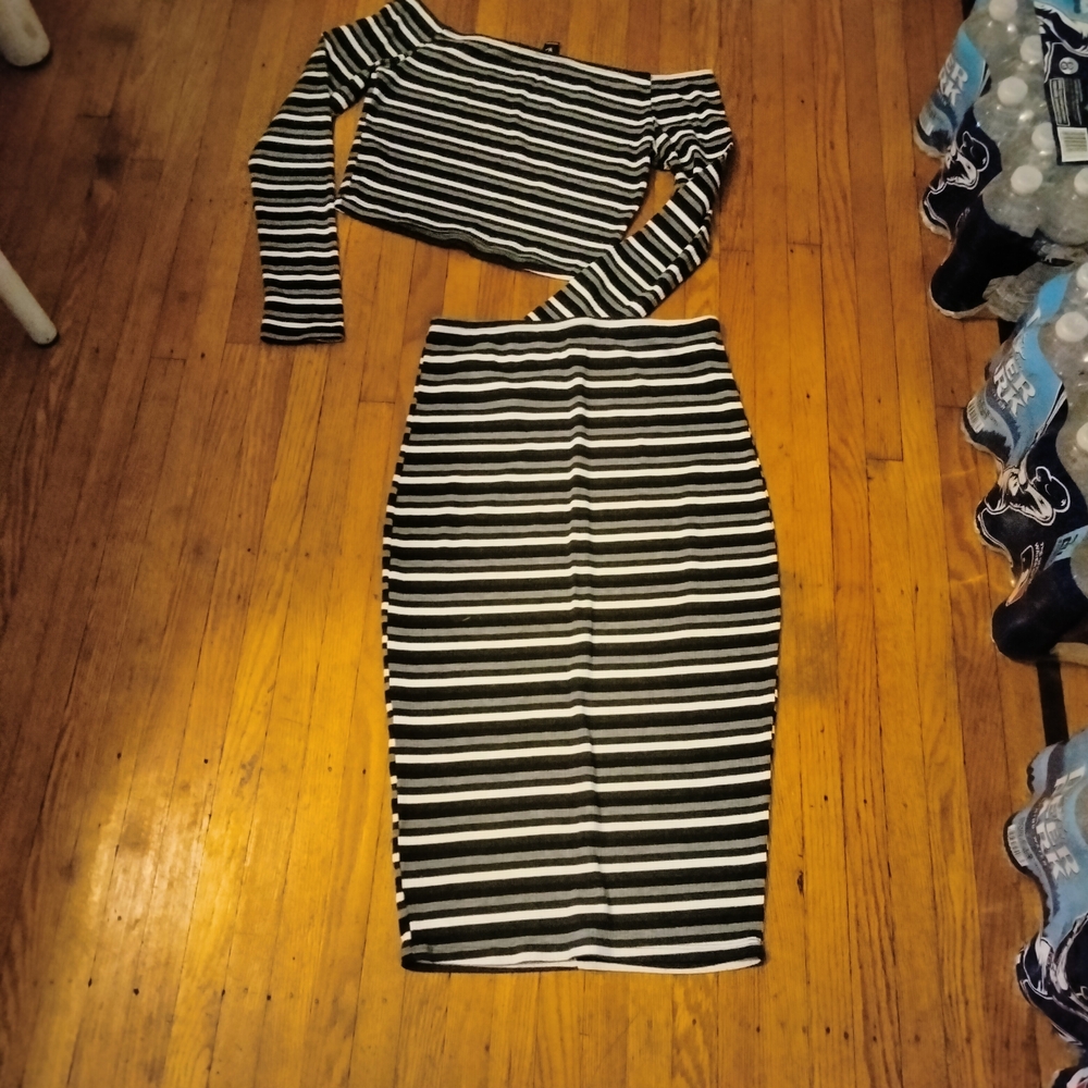 Windsor Black and White Striped Pencil Skirt